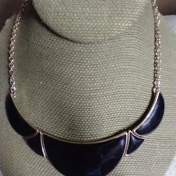 Gold tone black runway statement necklace - Picture 1 of 4